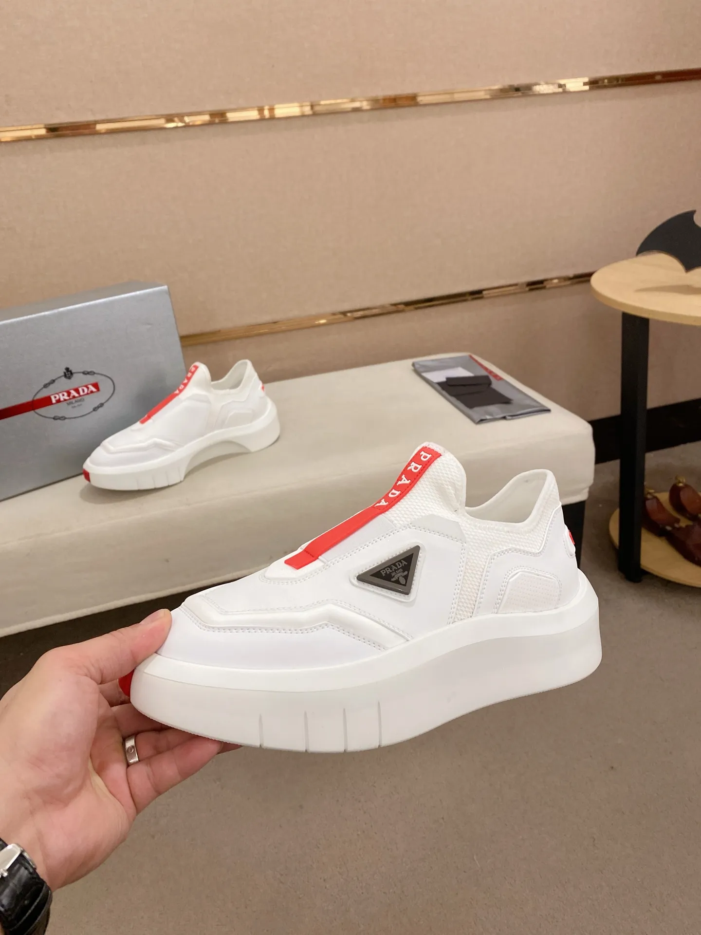 Men's shoes 💰 620💰 ✔️✔️✔️High-quality new PRADA counters are launched simultaneously, new men's shoes, 😘fabrics are selected from breathable fly-knit fabrics. Lining: Imported cowhide leather lining. 👍🏿High-end☄️Open-molded non-slip rubber outsole, exquisite lines, simple and elegant, comfortable and high-end for leisure travel. Code number: 38 to 45
